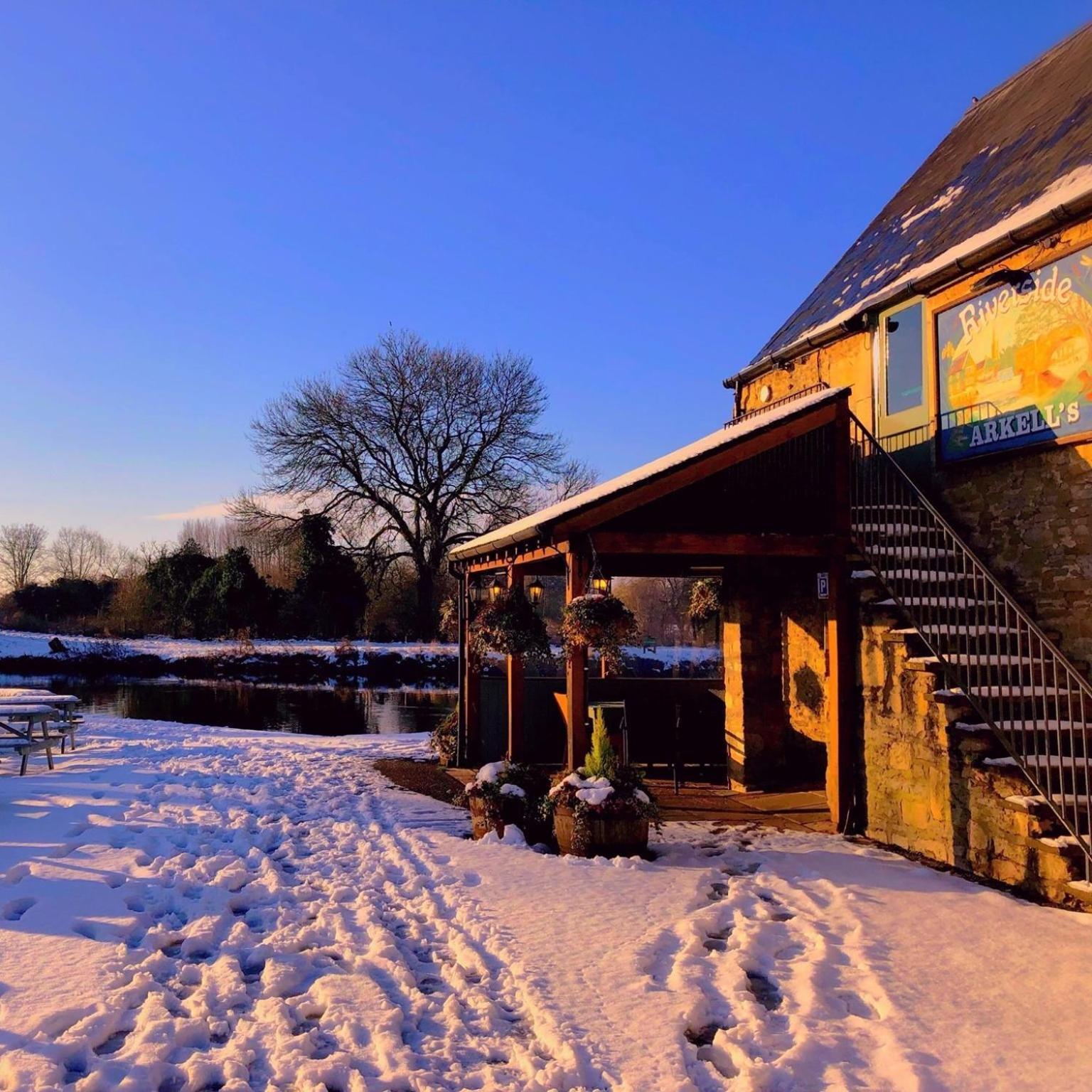 The Riverside Lechlade Exterior foto